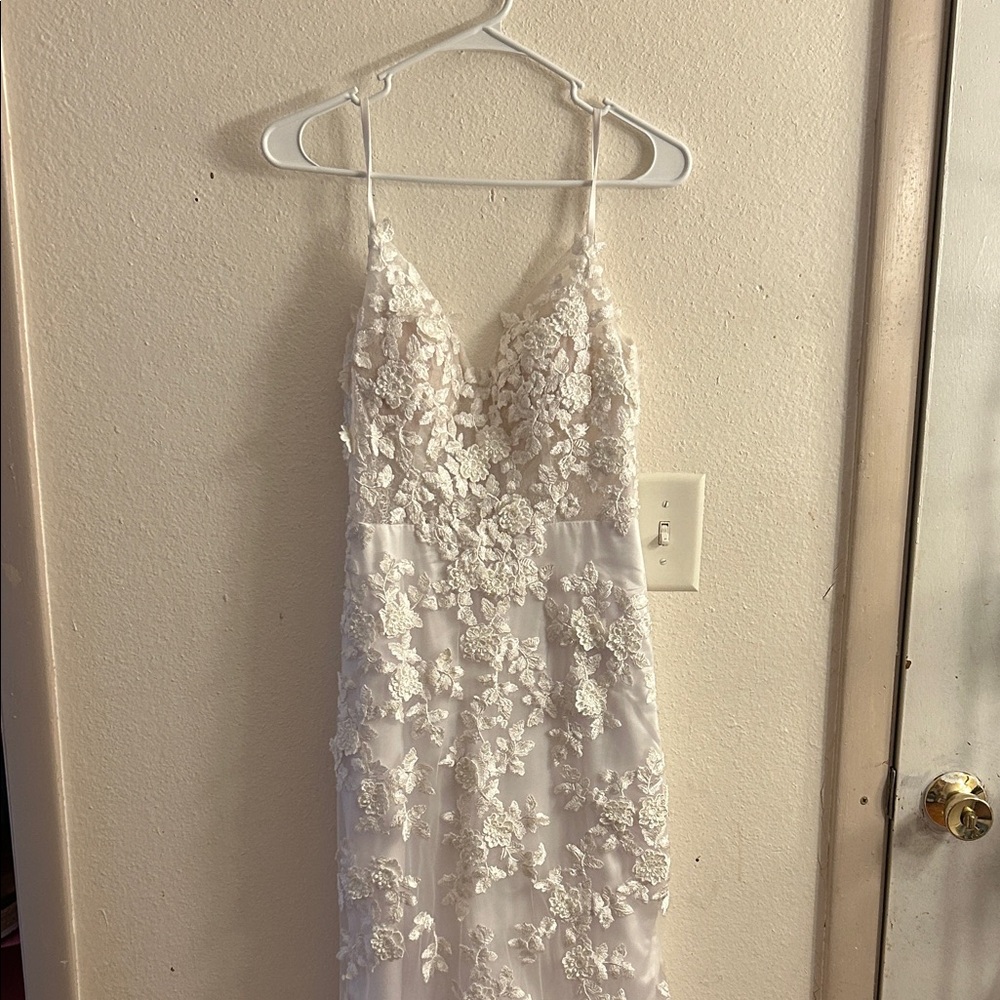 Ivory Floral Lace Spaghetti Strap Dress